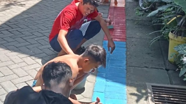 Manfaatkan Akhir Pekan, Warga Mariso Gotong Royong Tata Lorong Masing-masing