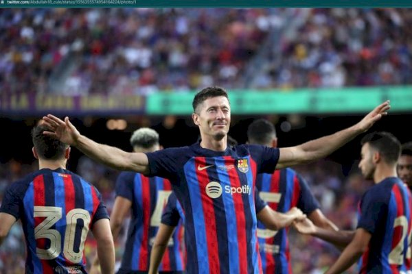 Gol Lewandowski Bawa Barcelona ke Puncak Klasemen