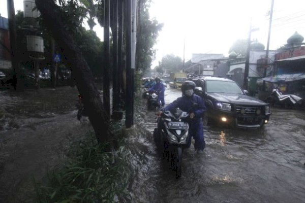 BMKG Sebut Fenomena La Nina Triple Dip Penyebab Musim Hujan Lebih Awal