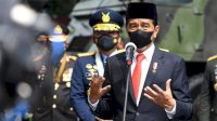 Jokowi: Polri – TNI Harus Sinergi Atasi Krisis