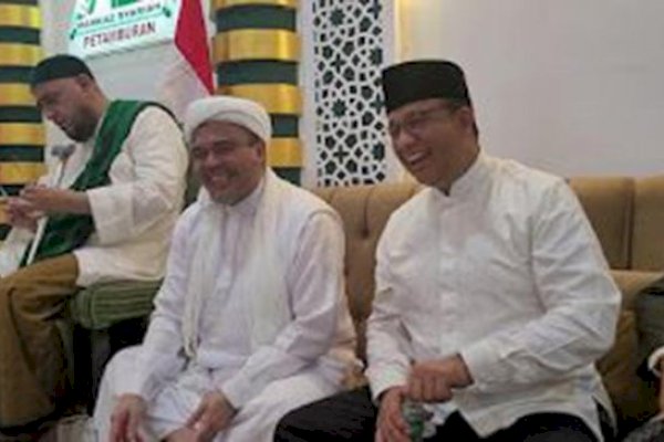 Anies Baswedan Hadiri Pernikahan Putri Habib Rizieq di Petamburan