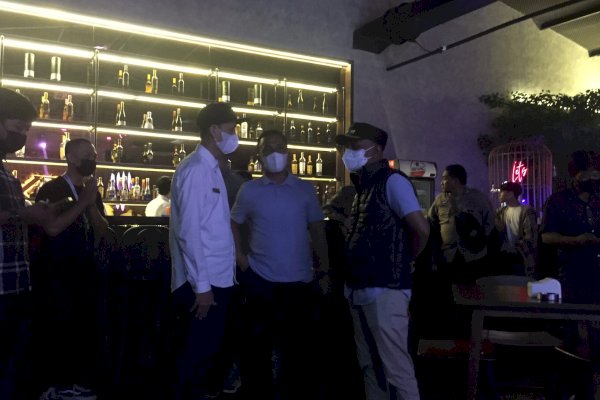 Dapat  Keluhan Warga, Camat Tamalanrea Lakukan Peneguran Langsung di Eksodus Cafe-Bar