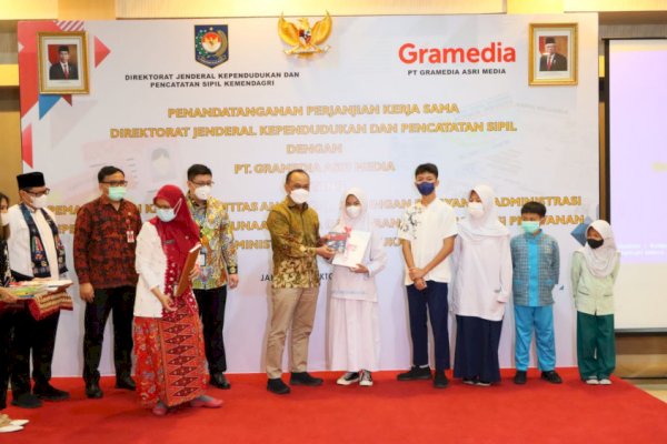 Dukcapil Kemendagri dan Gramedia Kerja Sama Optimalkan Pemanfaatan KIA 