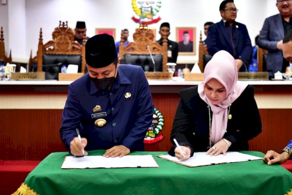 Tok, DPRD-Gubernur Sulsel Teken Persetujuan APBD TA 2023