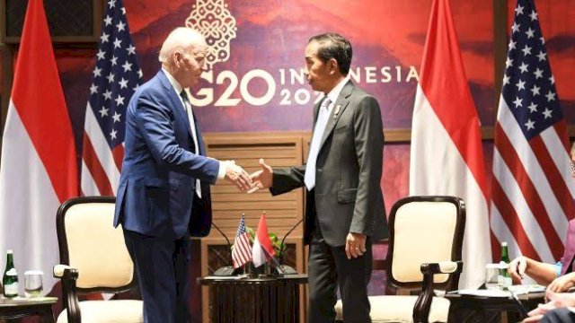 Salaman Kepala Tegak dengan Joe Biden dan Xi Jinping, Jokowi: Kita Negara Besar