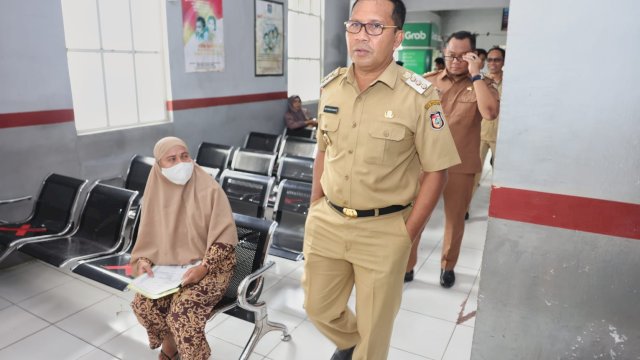 Pelayanan Dukcapil ke Warga, Danny Pomanto: Bagus, Tempatnya juga Nyaman
