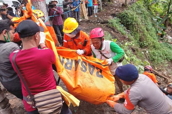 DVI Polri Ungkap Kesulitan Identifikasi Jenazah Korban Gempa Cianjur