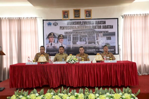 Buka Wokrshop Informasi Faktor Jabatan, Ilham Azikin: Harus Ada Standar Pelayanan OPD