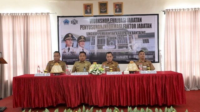 Buka Wokrshop Informasi Faktor Jabatan, Ilham Azikin: Harus Ada Standar Pelayanan OPD