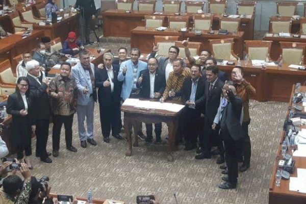 Komisi III DPR dan Pemerintah Sepakat Bawa RKUHP ke Paripurna