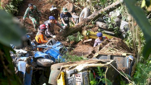 Tim SAR Gabungan Fokus Cari 151 Korban Gempa Cianjur yang Hilang