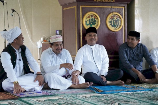 Hadiri Peringatan Maulid, Ilham Azikin Apresiasi Masyarakat Palanjong