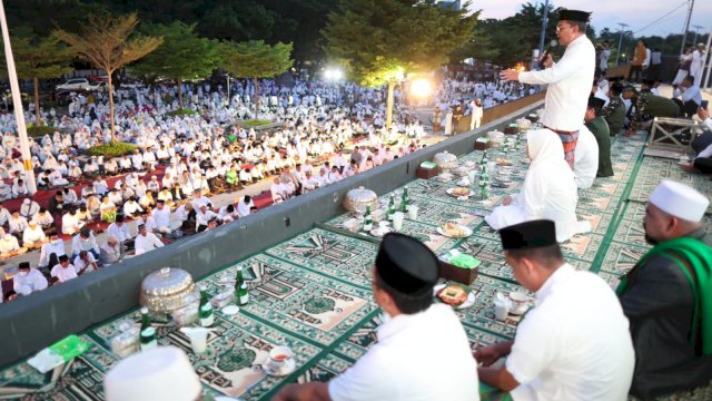 Ribuan Jamaah Hadiri Makassar Shalat Subuh Berjamaah