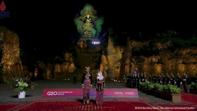 Jokowi dan Iriana Berbaju Adat Bali Saat Welcoming Dinner KTT G20