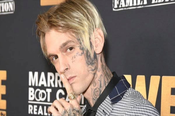 Penyanyi Aaron Carter Ditemukan Tewas di Rumahnya, Riwayat Kepribadian Ganda-Skizofrenia Disorot