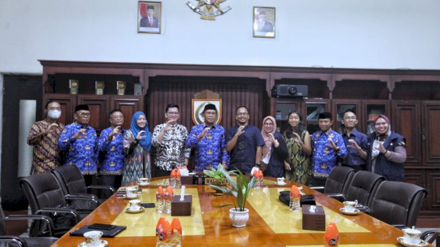 Wujudkan Masyarakat Sehat, Walikota Danny Dukung Program Celebes Green Project