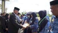 Nakes dan Puskesmas Berprestasi di Luwu Diberi Penghargaan di Peringatan HKN ke-58