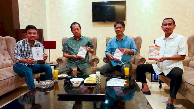 Kenang Perjuangan Politik Kaum Muda 1993-1999, IKA Unhas Makassar-Yayasan Anak Rakyat Bedah Buku Aldera