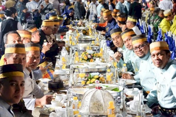 Kepala Bapenda Firman Pagarra Hadiri Upacara HUT ke-415 Kota Makassar