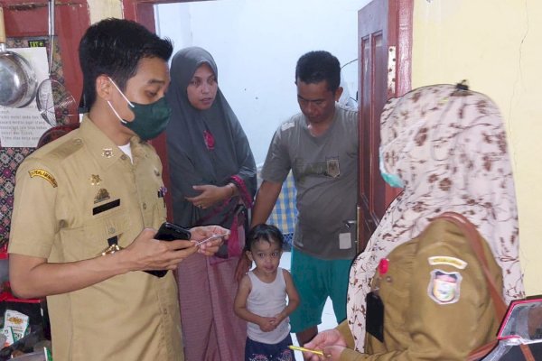 Antusias Warga di Kepulauan Sangkarrang Urus Dokumen Kependudukan di Posko Layanan Disdukcapil Makassar