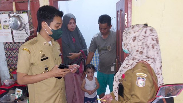 Antusias Warga di Kepulauan Sangkarrang Urus Dokumen Kependudukan di Posko Layanan Disdukcapil Makassar