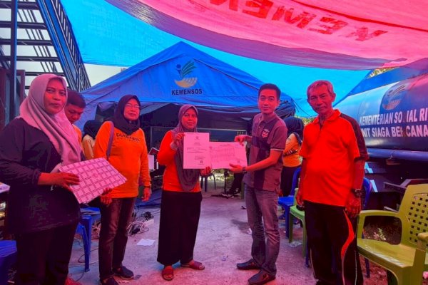 Kadis Dukcapil Makassar Hatim Tinjau Korban Kebakaran di Rappokalling, dan Buka Pelayanan Penerbitan Dokumen Kependudukan