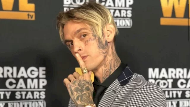 Jenazah Aaron Carter Sudah Dikremasi, Abunya Disimpan Saudara Kembar