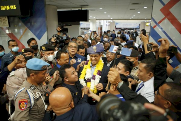 Tiba di Medan, Anies Baswedan Disambut Ratusan Ribu Warga