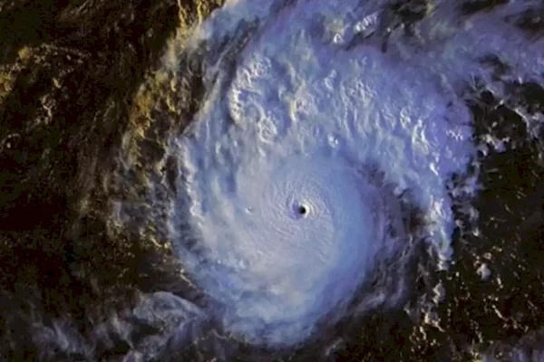 BMKG : Waspada Bibit Siklon Tropis 94S, Hujan Lebat &#8211; Gelombang Tinggi