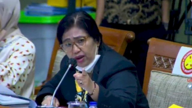 Irma Chaniago.(F-INT)