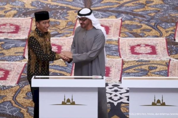Jokowi dan Presiden UEA Resmikan Masjid Sheikh Zayed Solo