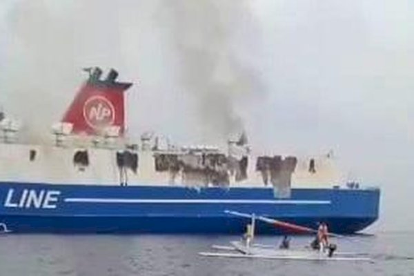 KM Mutiara Terbakar di Bali, Diduga karena Bahan Kimia