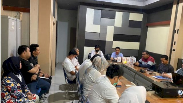 Bapenda Makassar Rapat Evaluasi Pembayaran Pajak dan Retribusi Daerah Melalui Qris