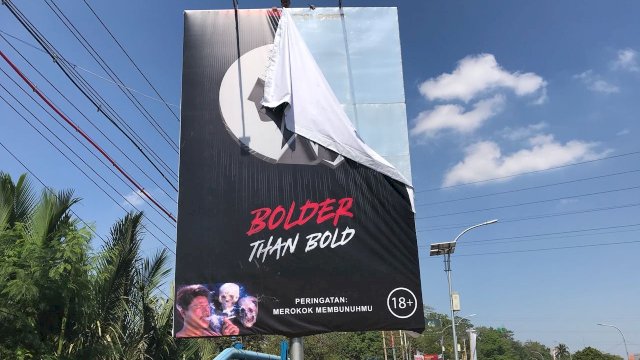 Bapenda Makassar Tertibkan dan Imbau Masyarakat Taati Prosedur Pemasangan Reklame