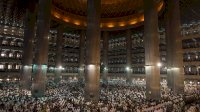 Masjid Istiqlal Gelar Salat Gerhana Bulan Berjemaah