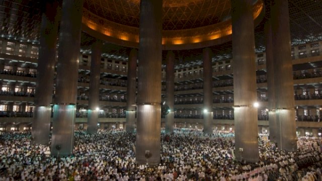 Masjid Istiqlal Gelar Salat Gerhana Bulan Berjemaah