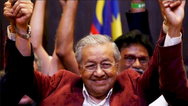 Di Usia Senja, Mahathir Mohamad Masih Bertekad Kembali Maju di Pemilu Malaysia