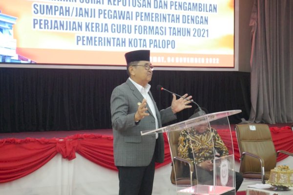 Walikota Judas Lantik dan Ambil Sumpah P3K Guru di Palopo