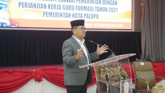 Walikota Judas Lantik dan Ambil Sumpah P3K Guru di Palopo