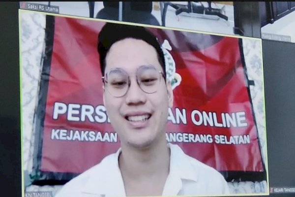 Indra Kenz di Vonis 10 Tahun Bui, Hakim : Malas Kerja dan Foya-foya!