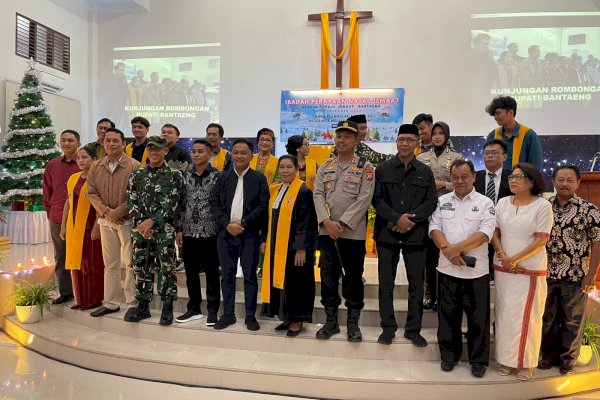 Ilham Azikin Pastikan Umat Kristen Beribadah dengan Tenang