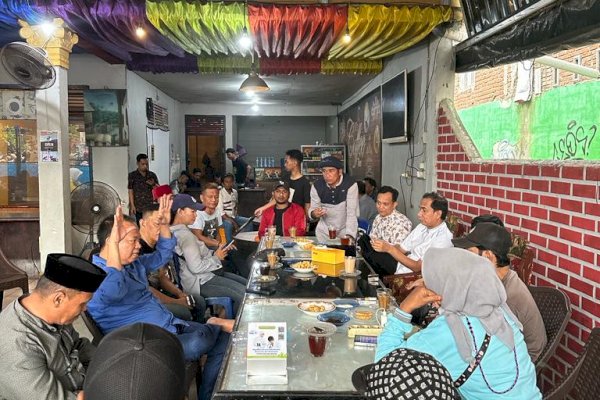 Komunitas Anak Rakyat Makassar Binaan Ketua DPRD Rudianto Lallo Turunkan Ribuan Warga di Rapat Akbar Bareng Capres Anies Baswedan