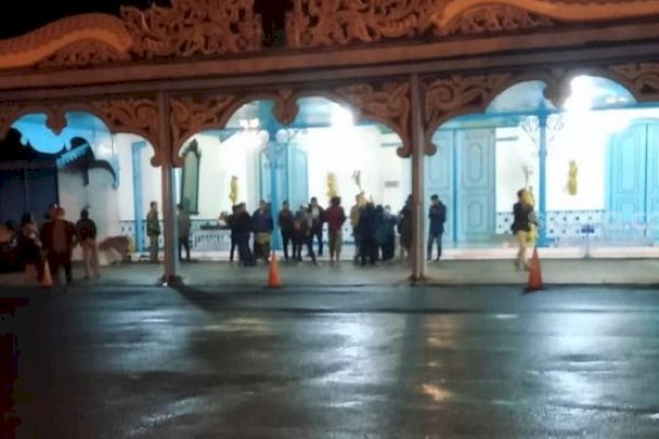 Geger! Terjadi Keributan di Keraton Solo, Sejumlah Orang Terluka