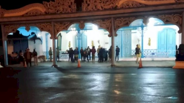 Geger! Terjadi Keributan di Keraton Solo, Sejumlah Orang Terluka