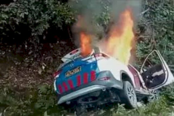 KKB Serang Iring-iringan Polisi di Yapen, 2 Kendaraan Dibakar, 1 Warga Tewas