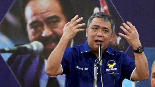 NasDem ke Hasto PDIP: 2024 Sudah Pasti Biru Yang Juara