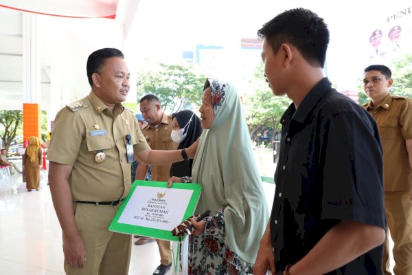 Baznas Bantaeng Salurkan Rp1 Miliar Zakat, Ilham Azikin: ini Komitmen Berbagi dalam Kebaikan