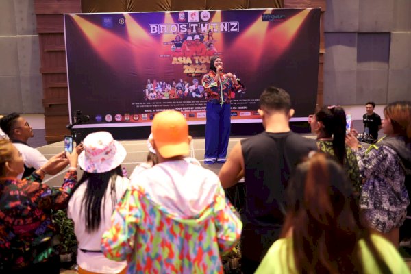 Wawali Fatmawati Rusdi Buka Acara Zumba Party Tour Asian Brother Twinz 2022 Kota Makassar