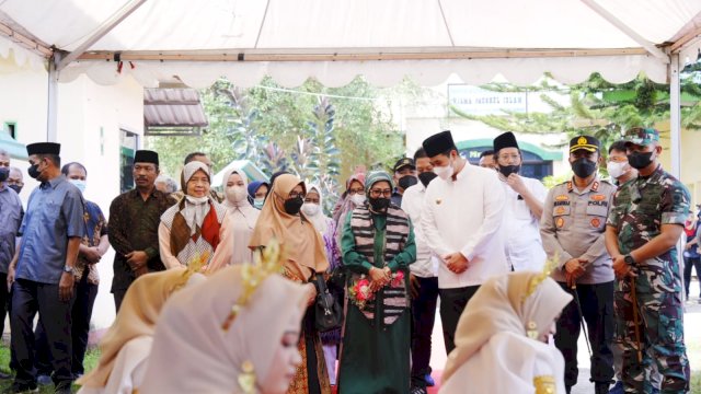 Didampingi Bupati Yusran Saat Berkunjung ke Pangkep, Putri Wapres Bicara Peran Wanita Muslimah Era 4.0