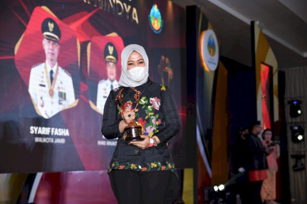 Kementerian PPPA Anugerahi Makassar Kota Layak Anak Kategori Nindya